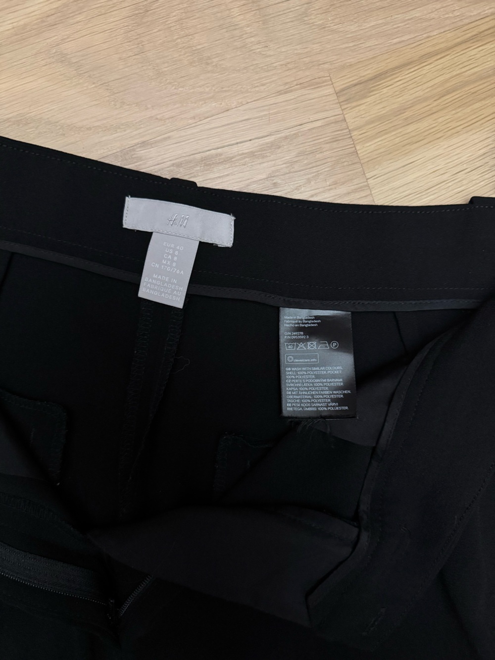 H&M Black High-Rise Pleated Tailored Bermuda Shorts Size 8